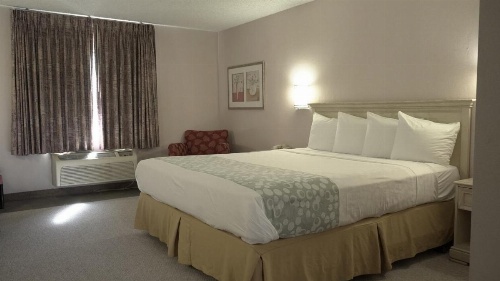 LAX Stadium Inn image 13